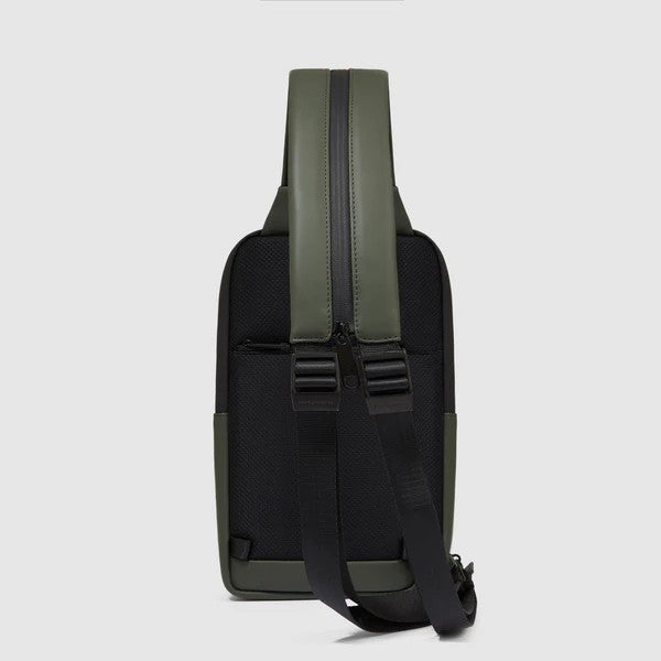 Piquadro monospalla in tessuto tecnico "C2O" Verde CA6466CO2W.VE