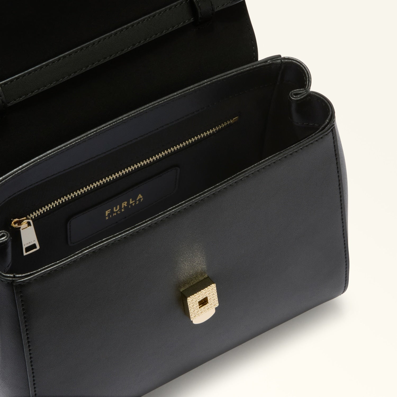 Furla borsa a mano in pelle "Furla Meridiana" Nero WB01704.O6000 NERO