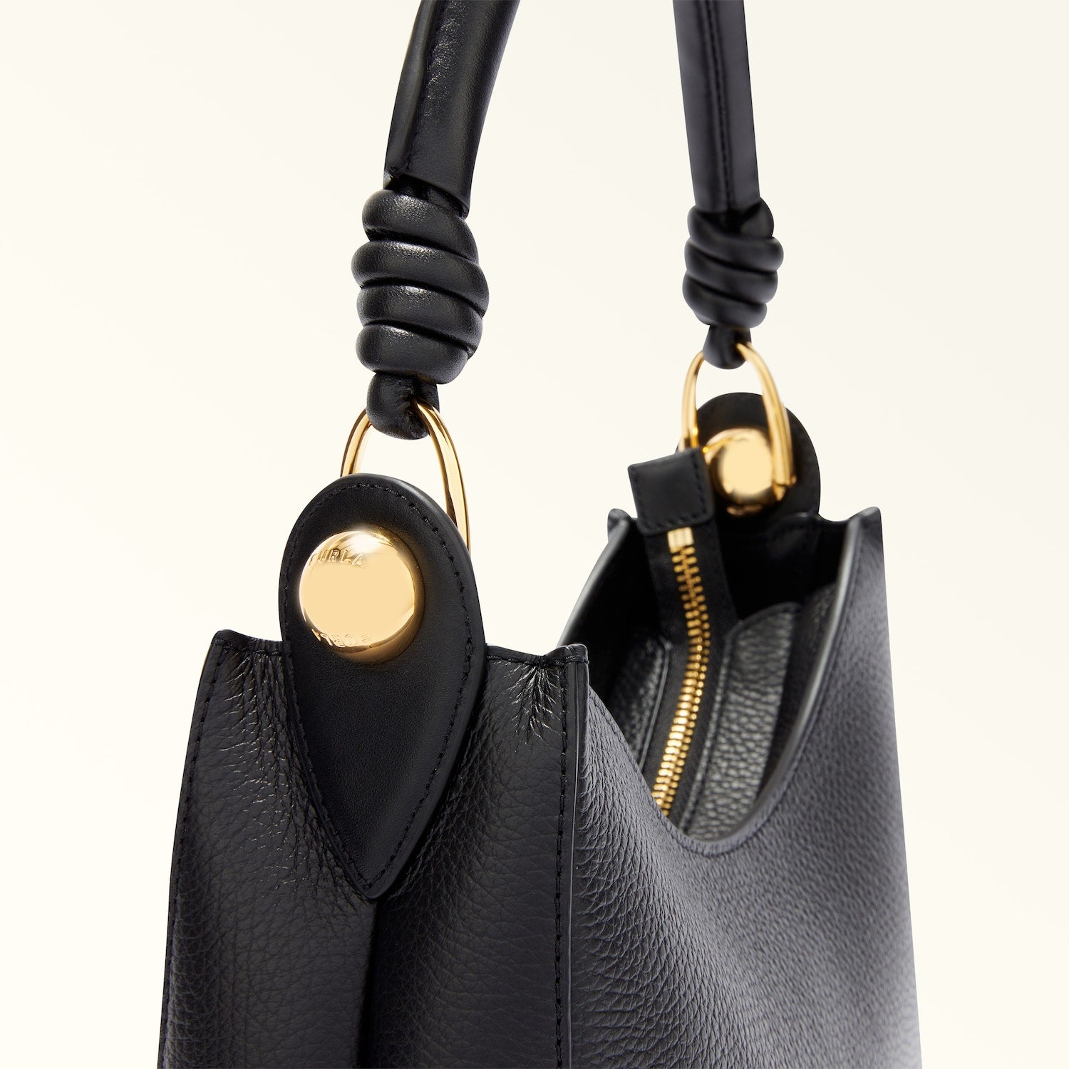 Furla borsa a spalla in pelle "Furla Sfera" Nero WB01489.O6000