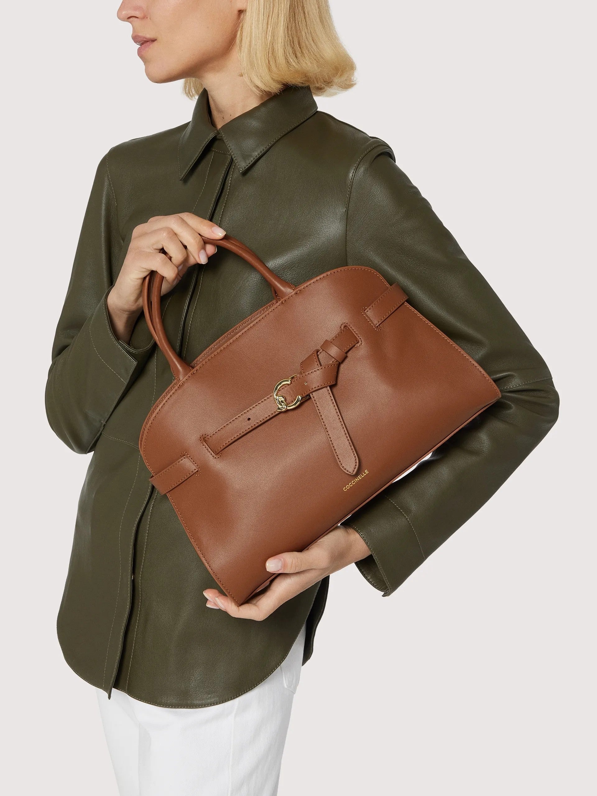 Coccinelle borsa a mano in pelle "Sabine" Cuoio E1TLA180401.W11 COGNAC