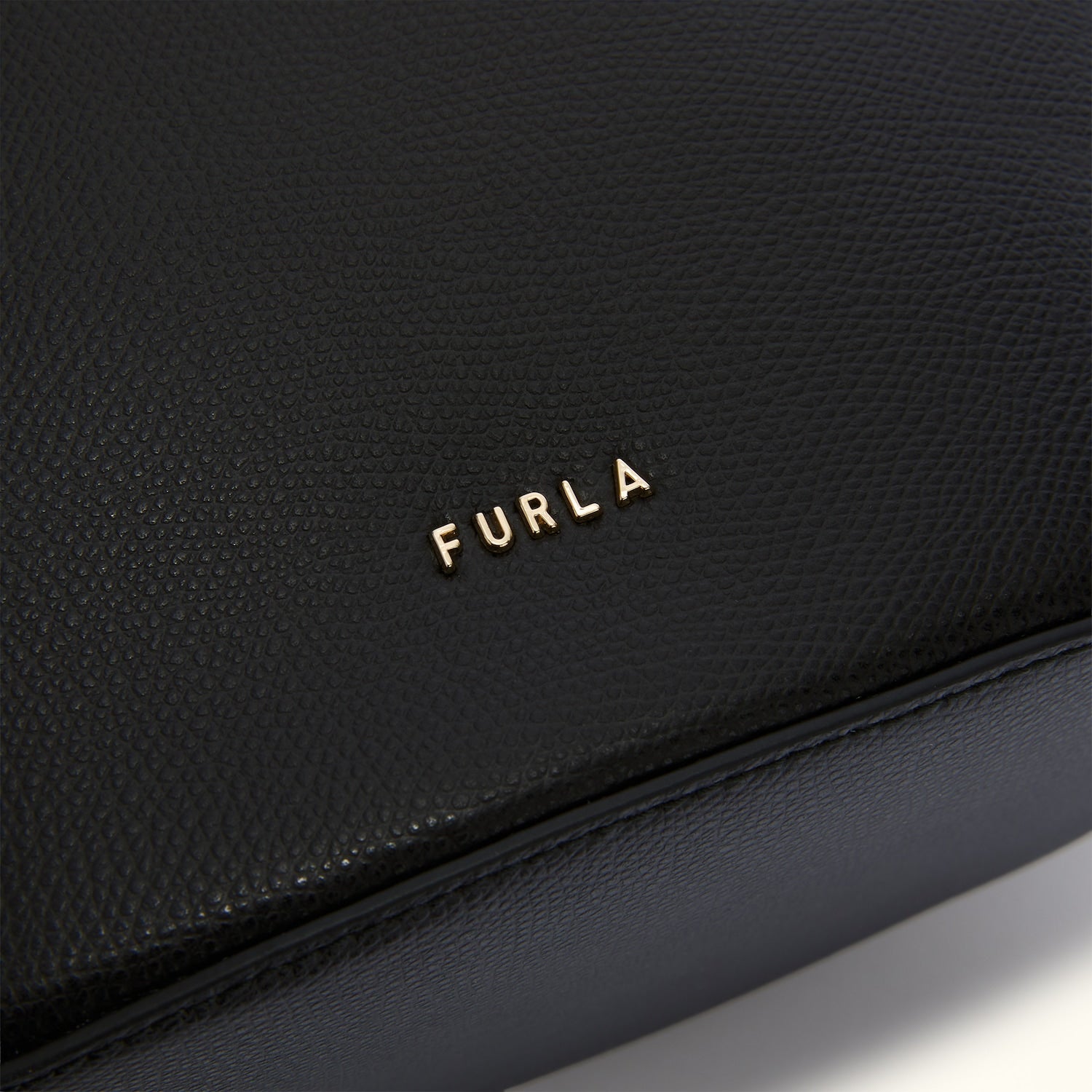 Furla borsa secchiello in pelle "Roxie" Nero WB01875.O6000 NERO