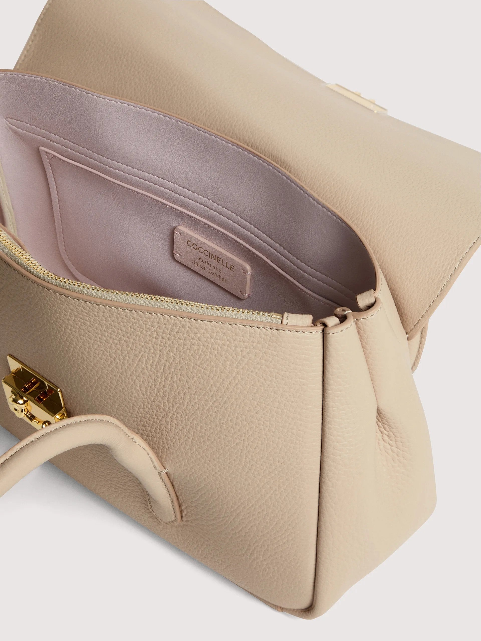 Coccinelle borsa a spalla in pelle "C-Me Lock" Beige E1U4K120301.N64 SANDSHELL