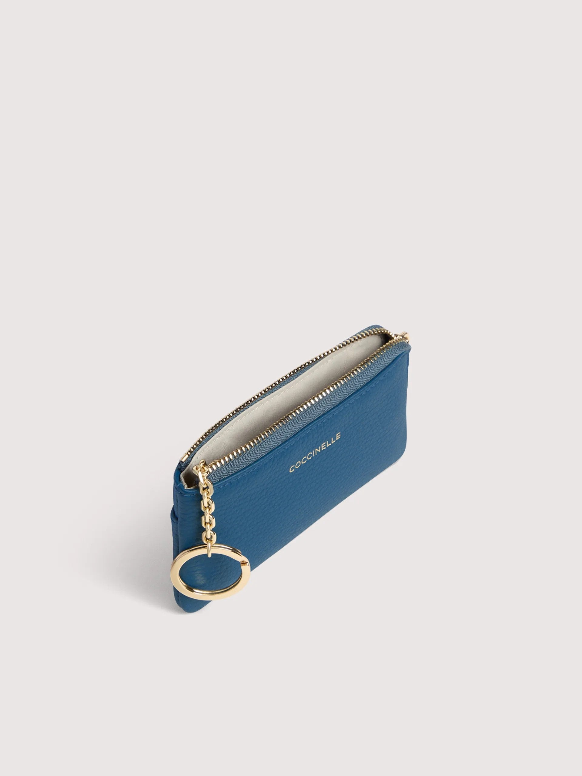 Coccinelle portachiavi a bustina in pelle "C-Me Softy" Azzurro E2TBM193101.B27 DEEP BLUE
