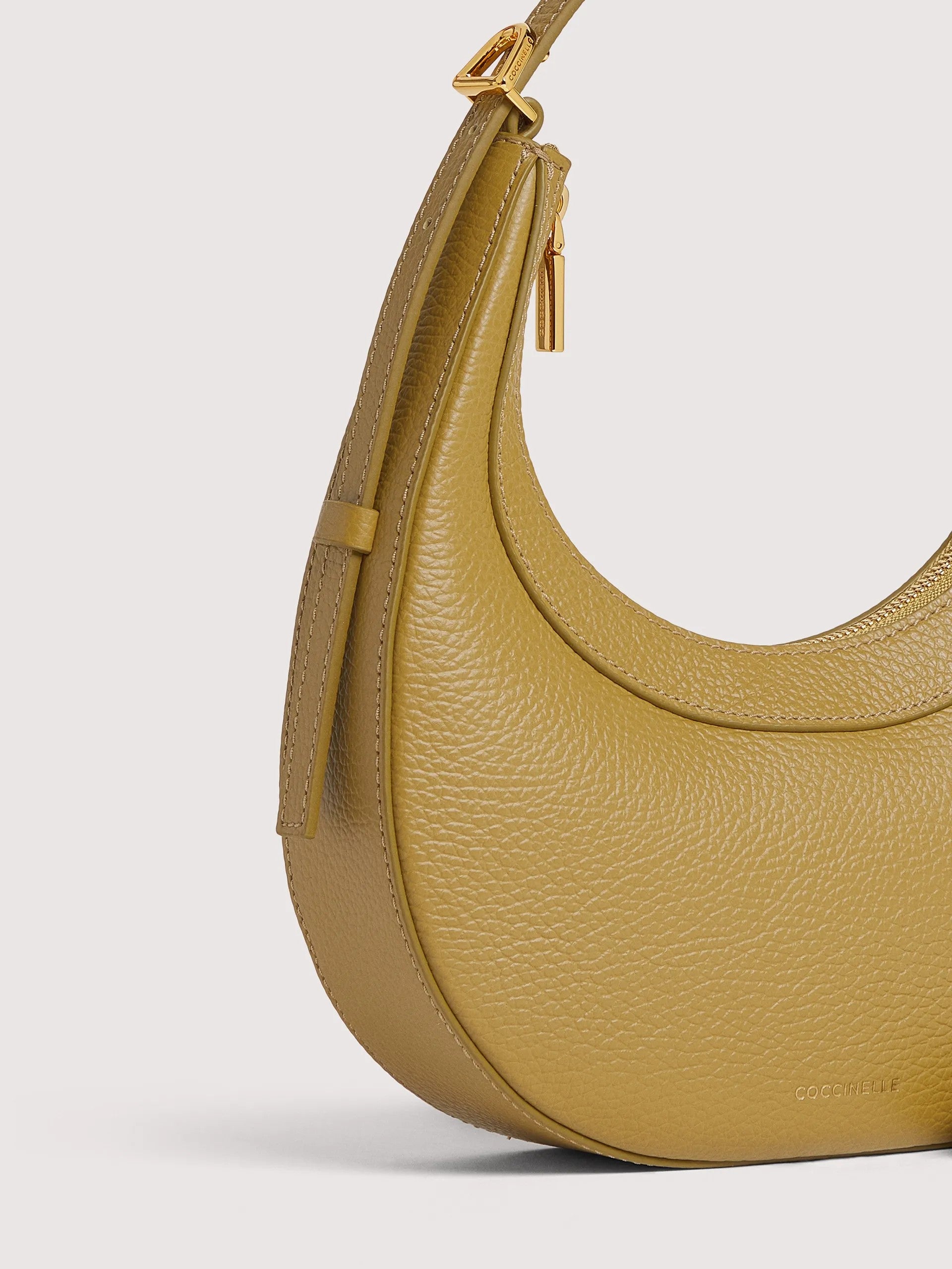 Coccinelle borsa a spalla in pelle "Whisper" Verde E5PIP530101.G43 SEAGRASS