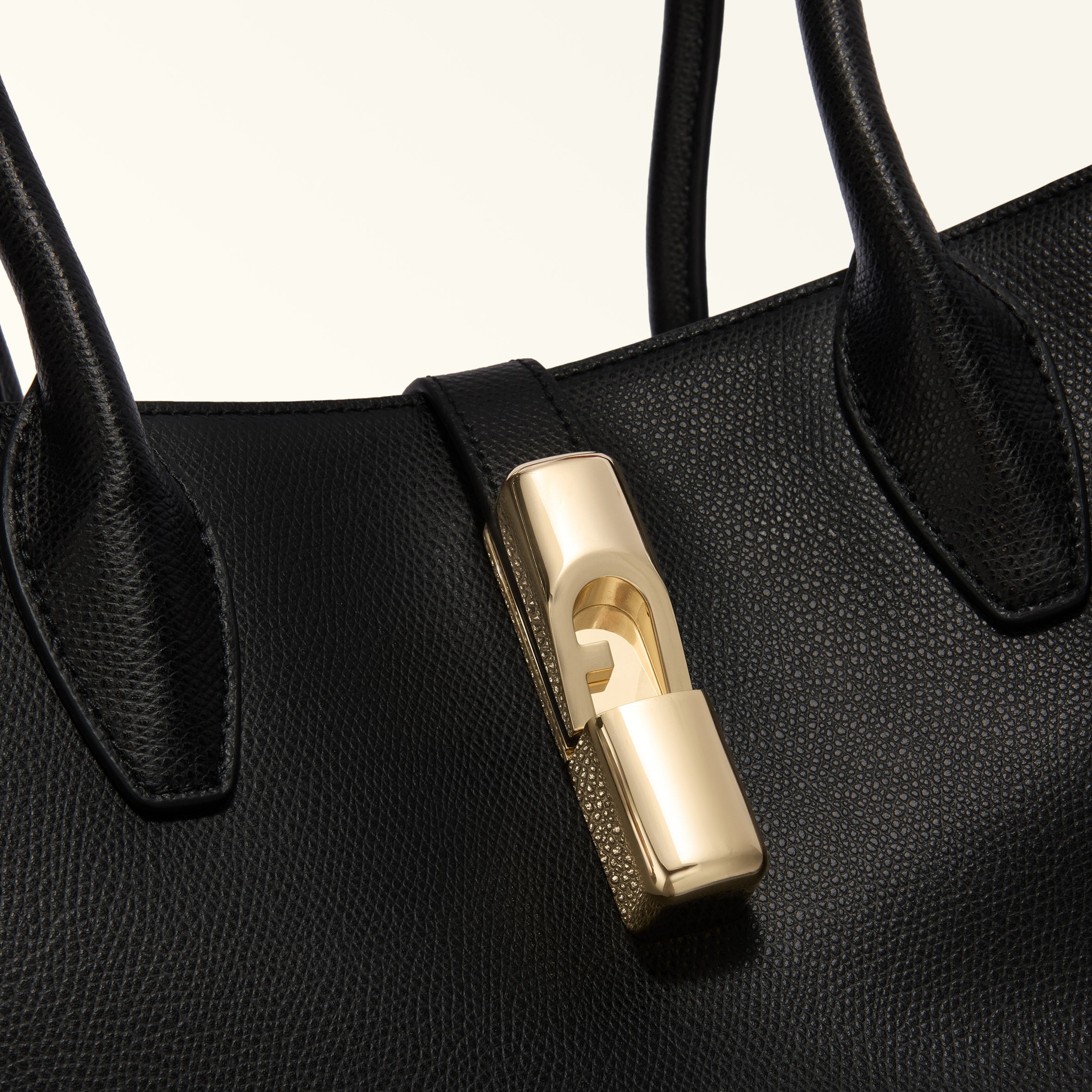 Furla borsa shopping in pelle "Goccia" Nero WB01978.O6000 NERO