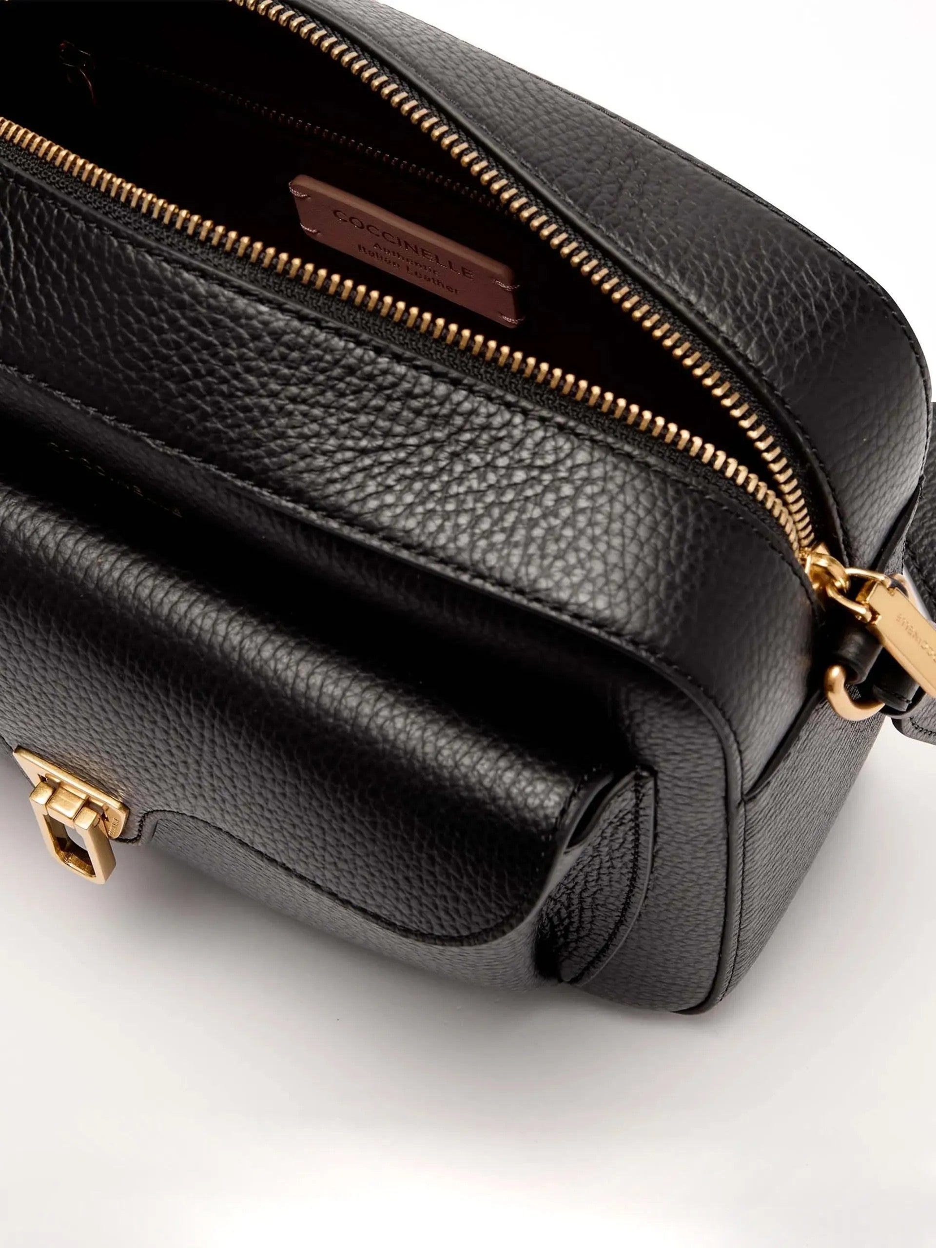 Coccinelle borsa a tracolla in pelle "Beat Soft" Nero E1MF6150601.001 NOIR