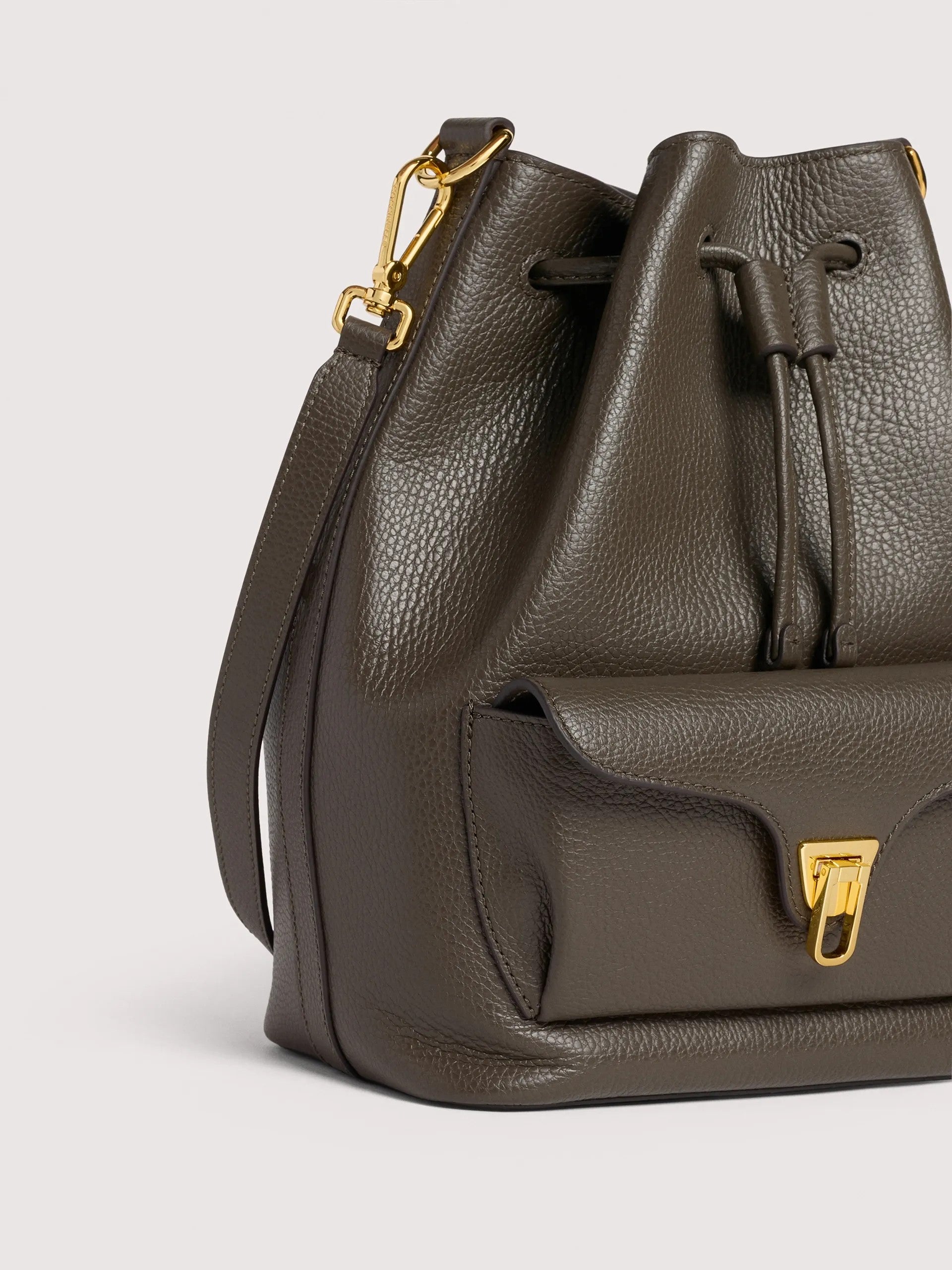Coccinelle borsa secchiello in pelle "Beat Generation" Verde E1TFK230201.W25 FANGO