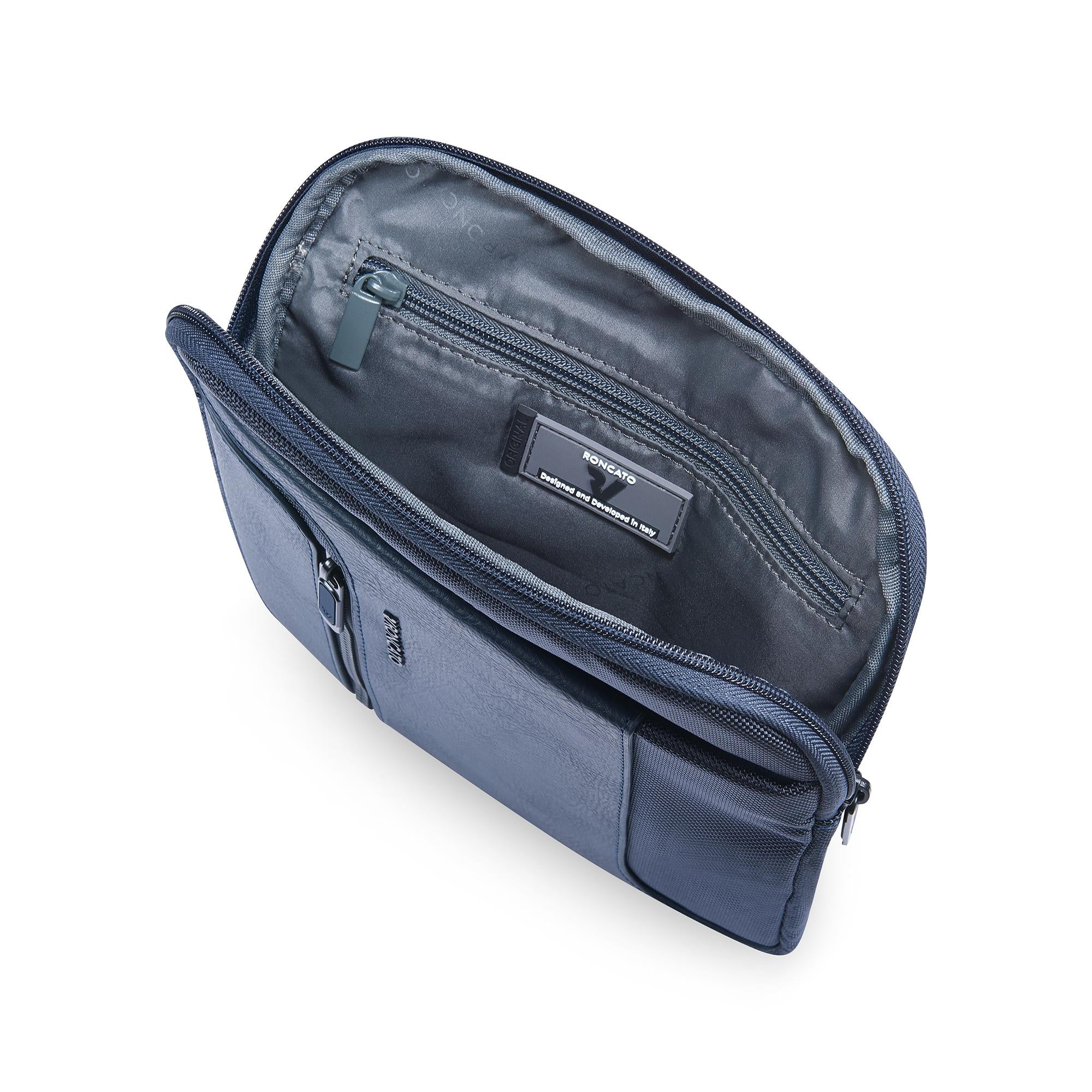 Roncato borsello piatto in tessuto "Panama 4 Blu 400891.23
