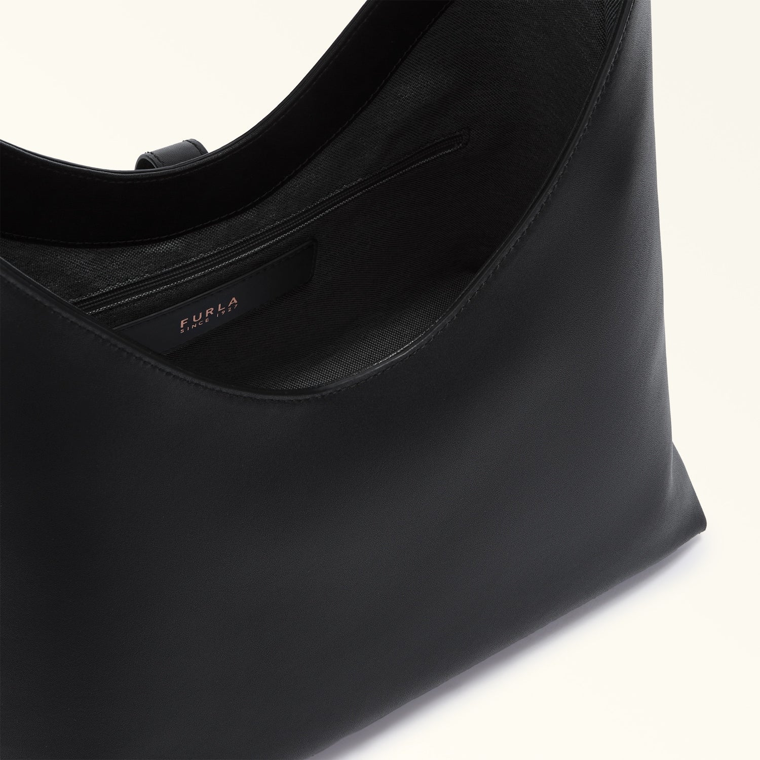 Furla borsa a spalla in pelle "Furla Goccia" Nero WB01499.O6000 NERO