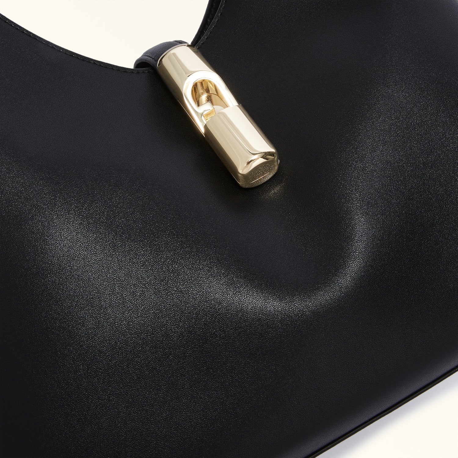 Furla borsa a spalla in pelle "Furla Goccia" Nero WB01499.O6000 NERO