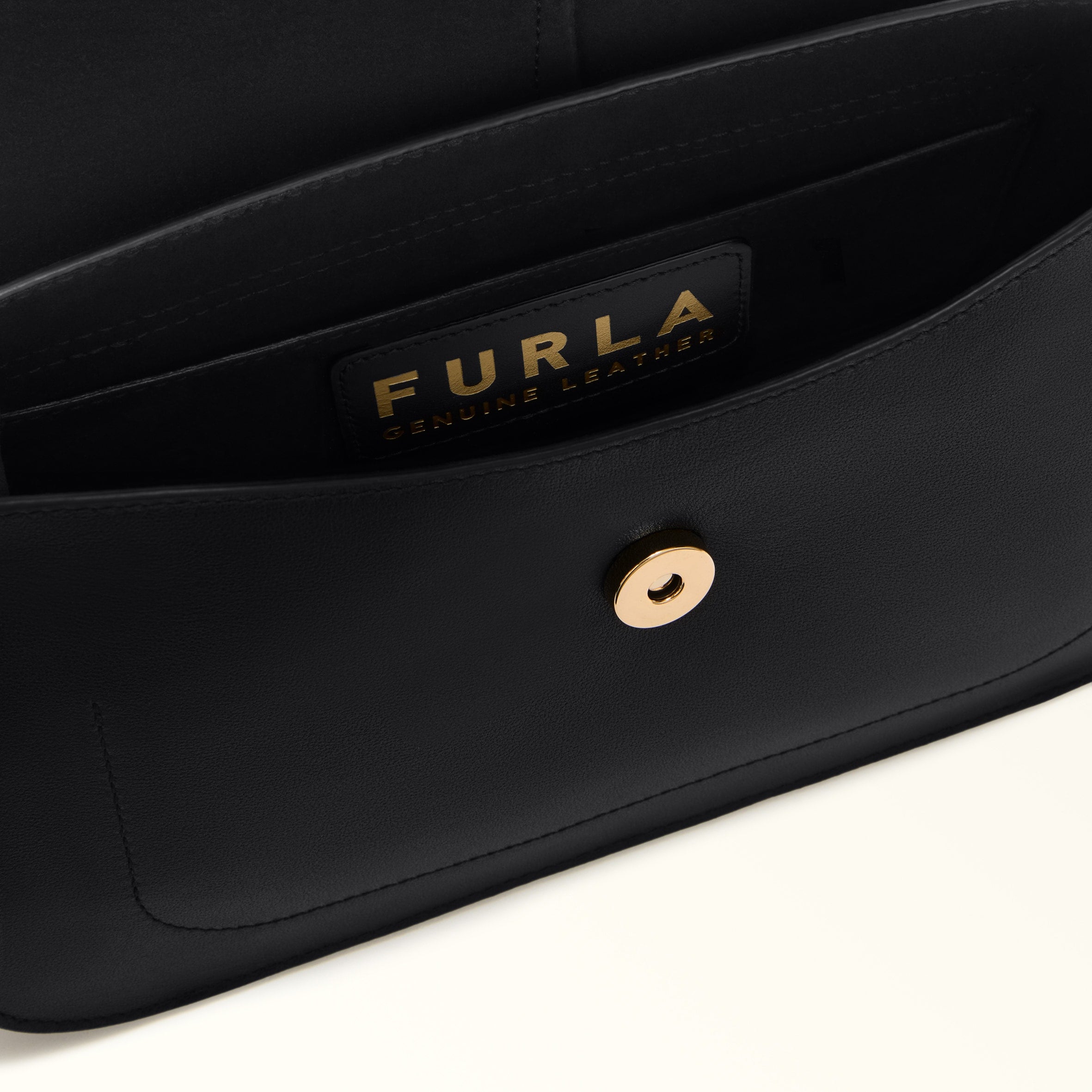 Furla borsa a tracolla in pelle "Flow" Nero WB00996.O6000 NERO
