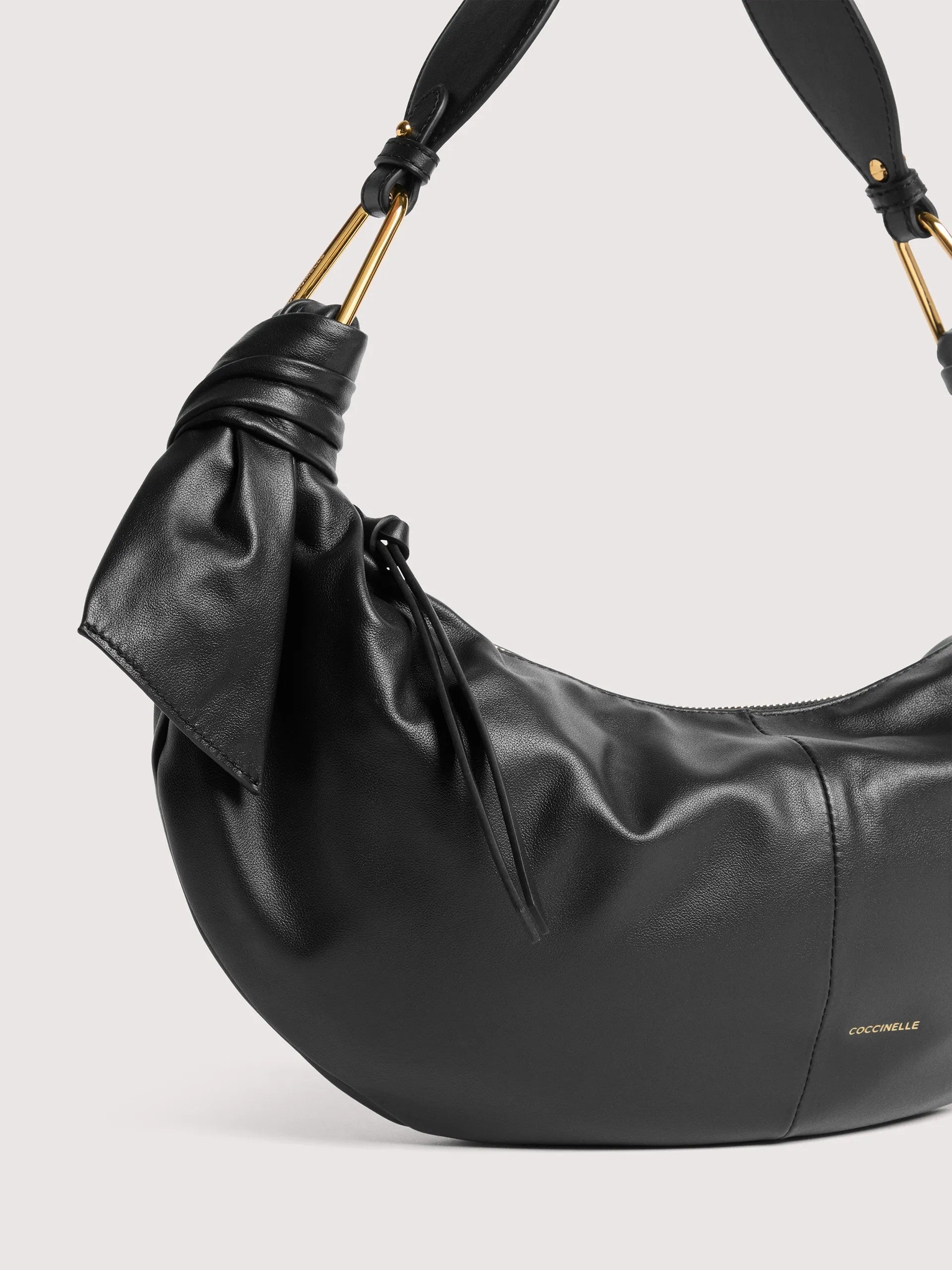 Coccinelle borsa a spalla in pelle "Furoshiki" Nero E1U1A130201.001 NOIR