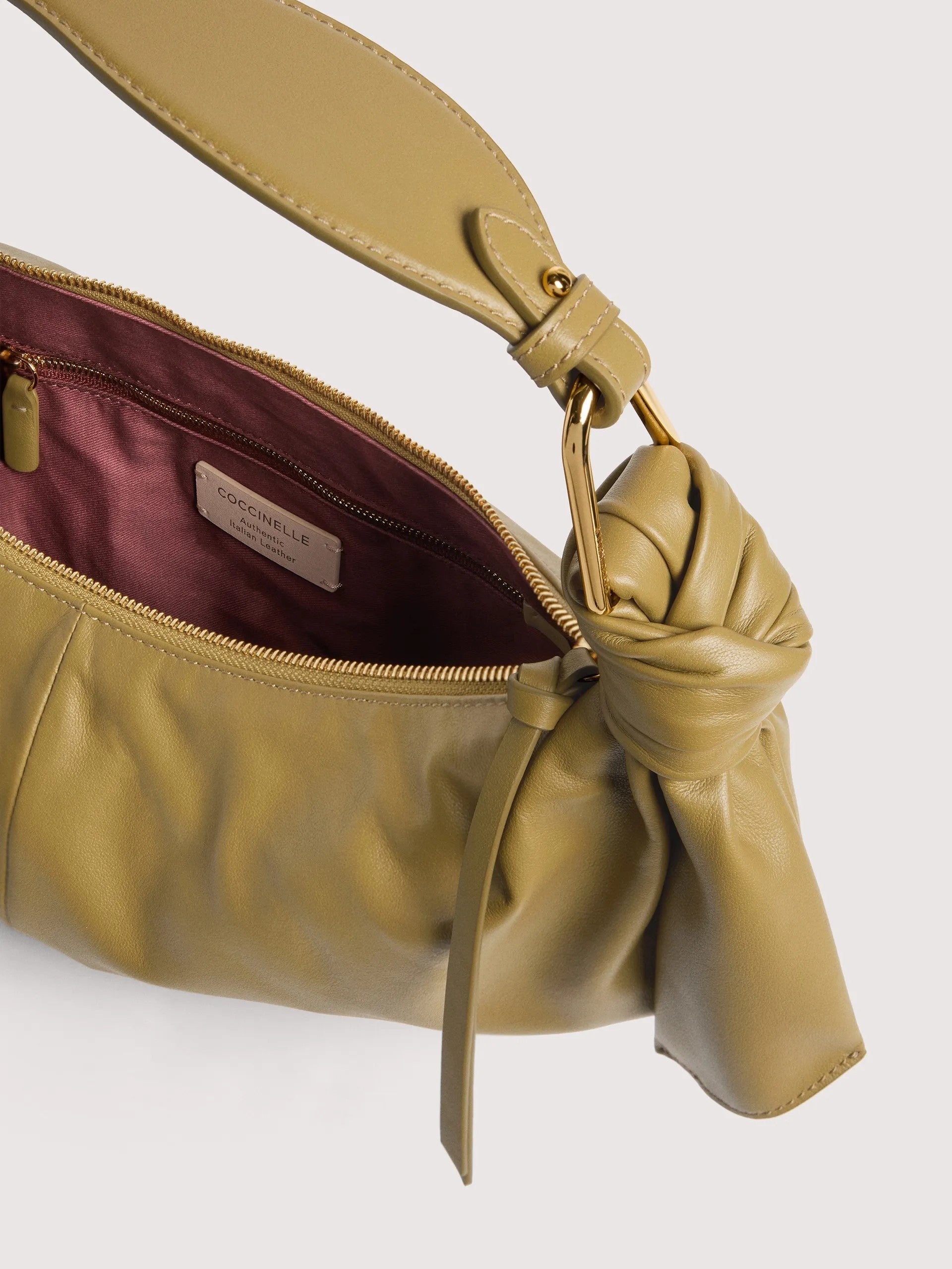 Coccinelle borsa a spalla in pelle "Furoshiki" Verde E1U1A130201.G43 SEAGRASS