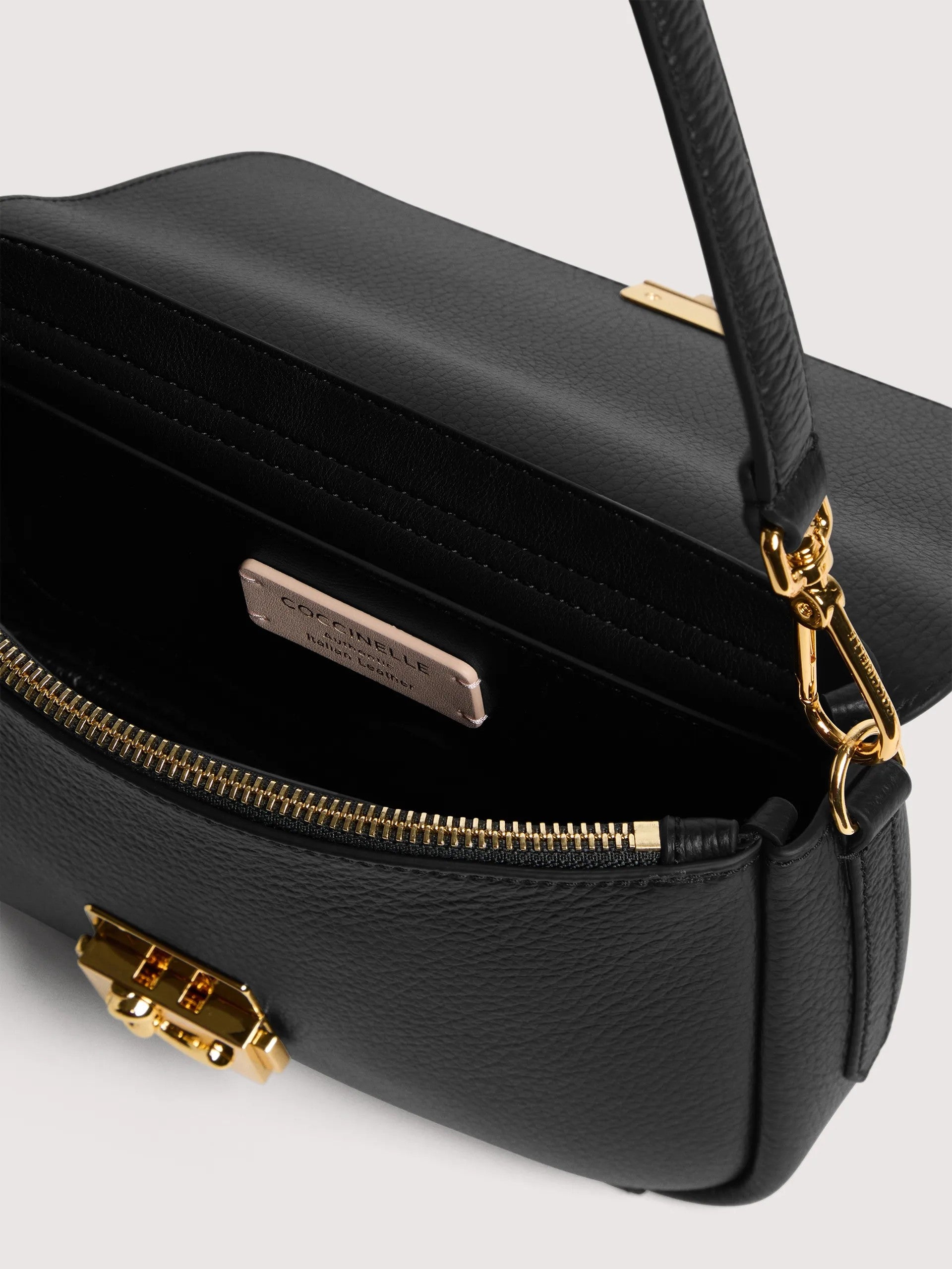Coccinelle borsa a spalla in pelle "C-Me Lock" Nero E1U4K120201.001 NOIR