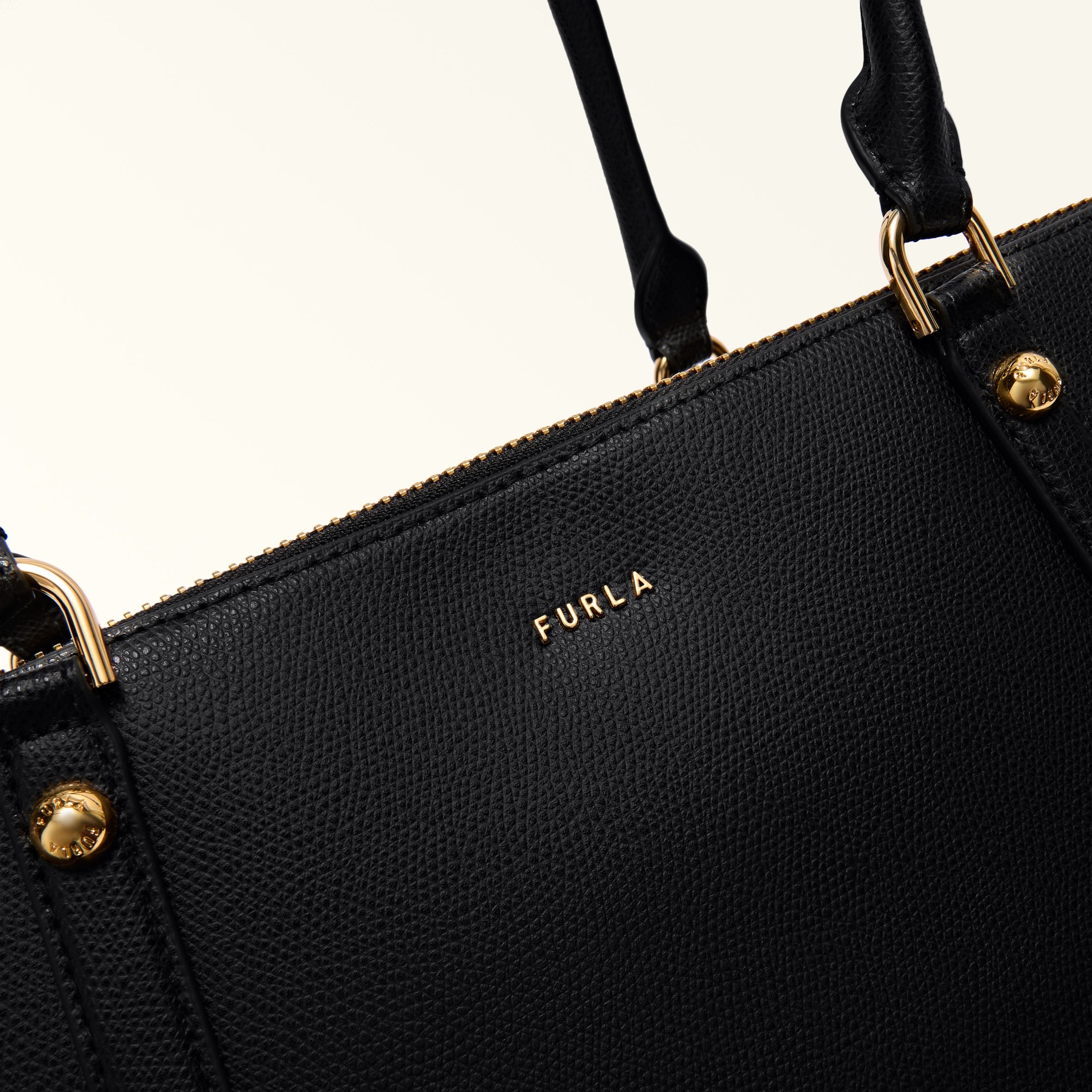 Furla borsa shopping in pelle "Giulia" Nero WB01872.O6000 NERO