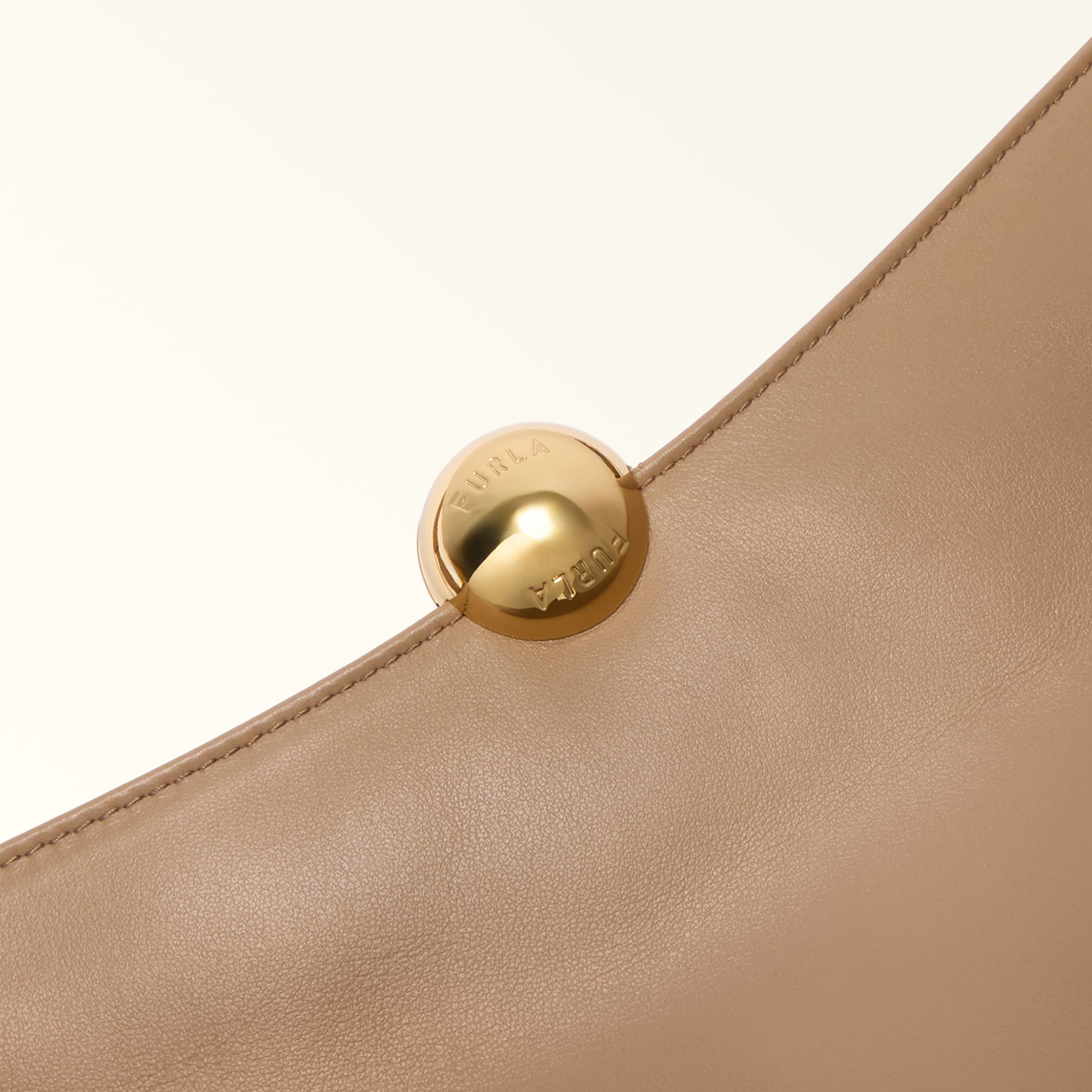 Furla borsa a spalla in pelle "Furla Sfera" Beige WB01403.4489S TOFFEE