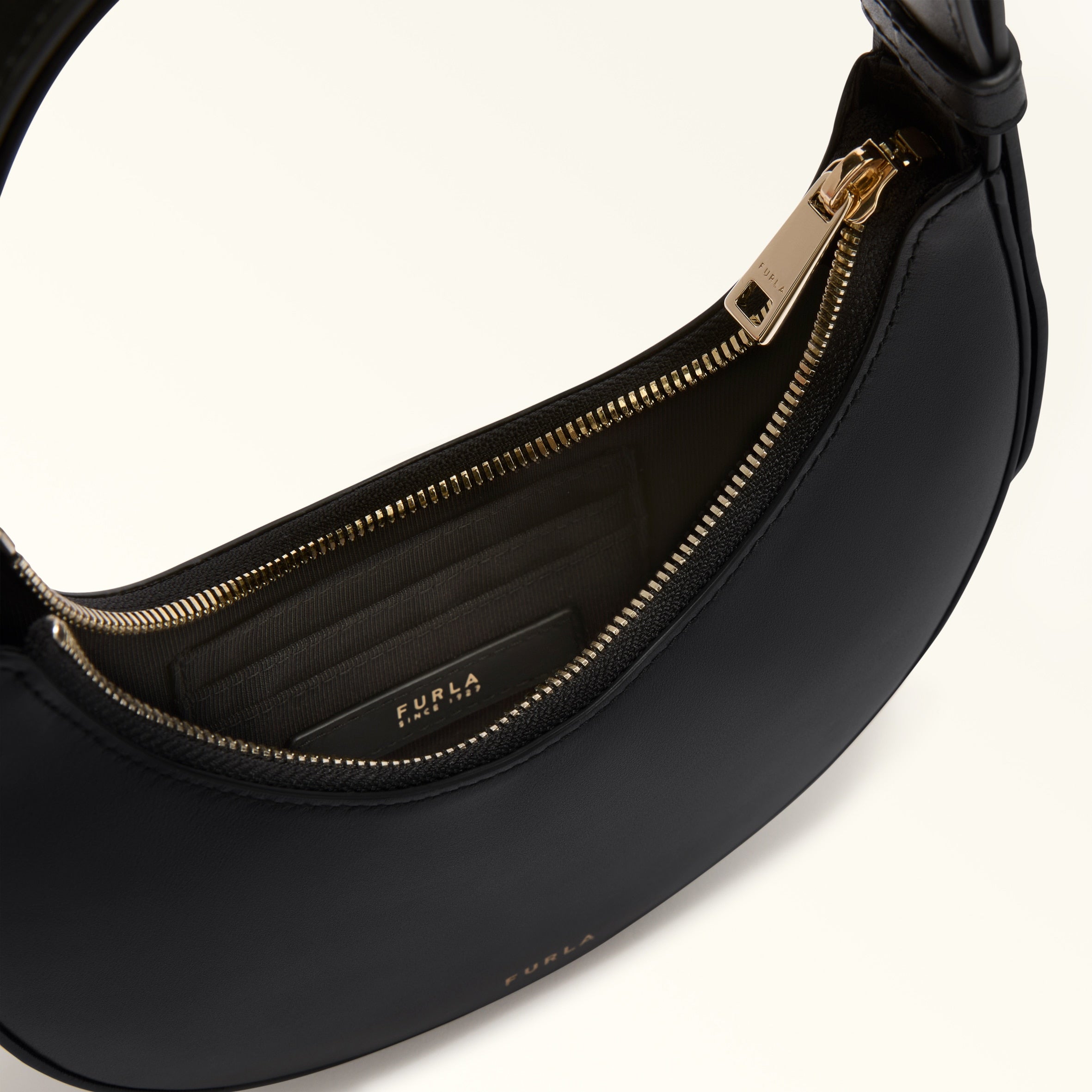 Furla borsa a spalla in pelle "Furla Delizia" Nero WE00649.O6000 NERO
