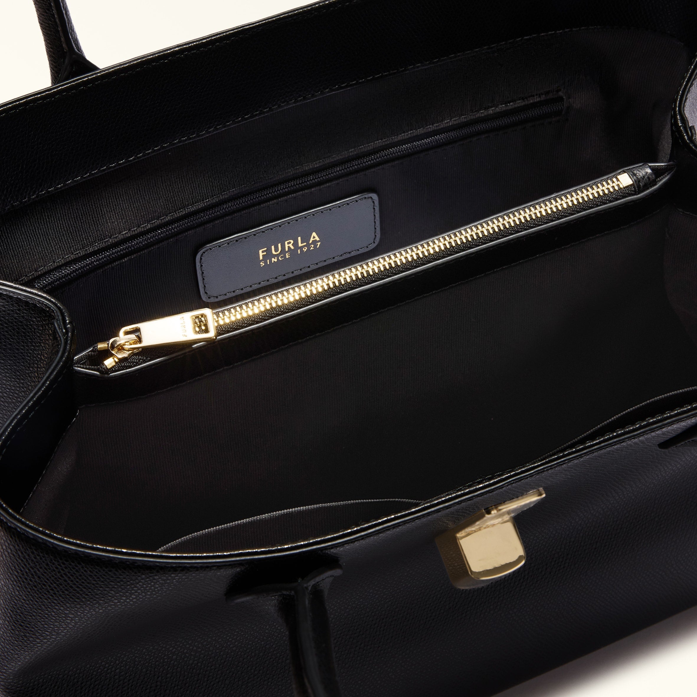 Furla borsa shopping in pelle "Goccia" Nero WB01978.O6000 NERO