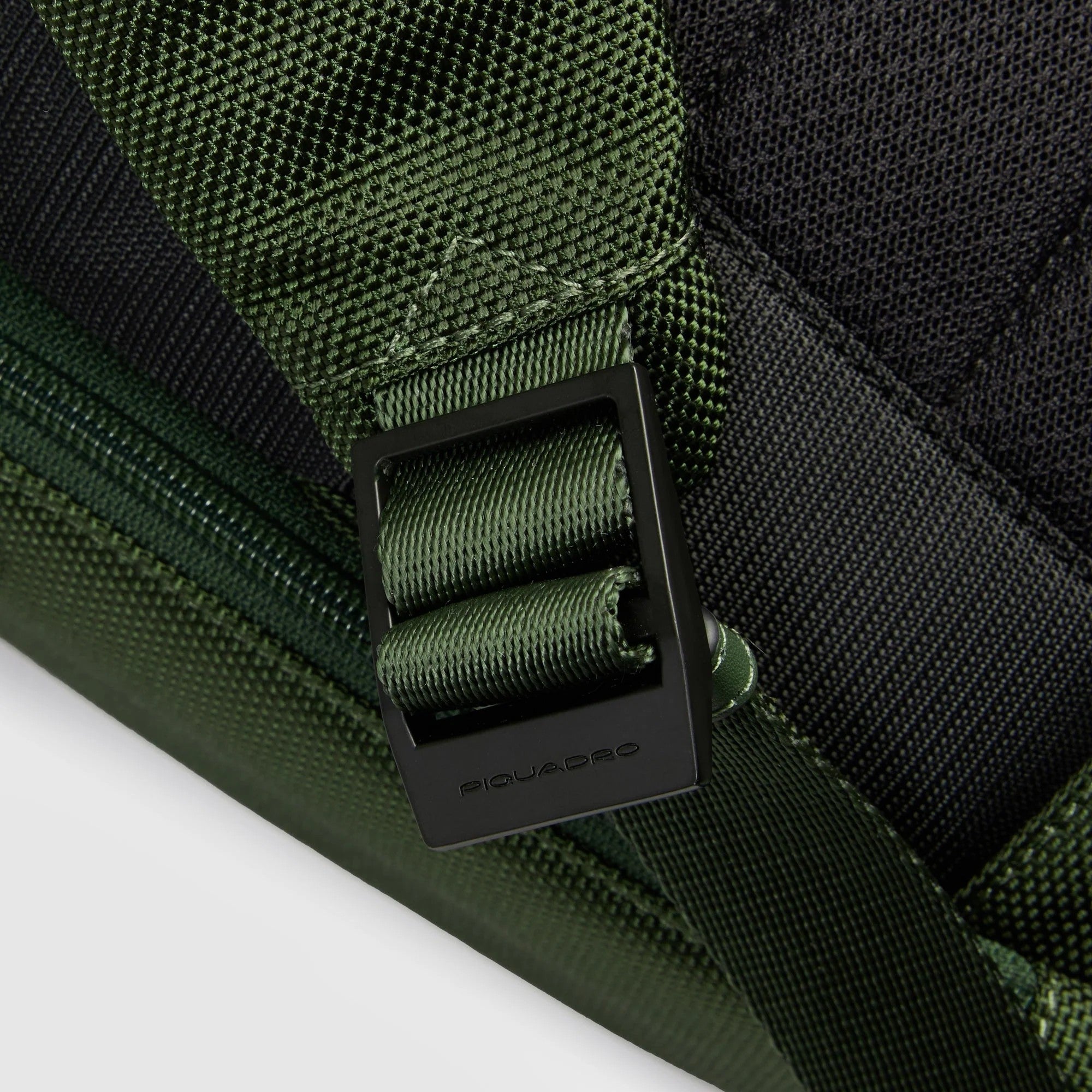 Piquadro zaino in tessuto e pelle "Lyss" Verde CA6928S143BM.VE