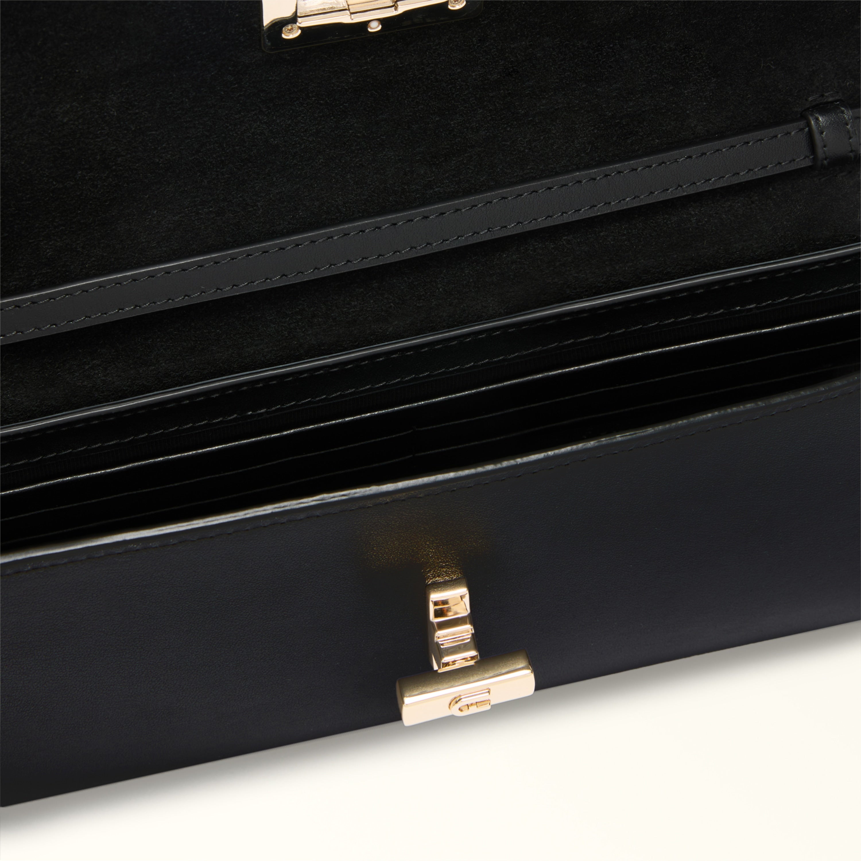 Furla borsa a mano in pelle "Clara" Nero WE00841.O6000 NERO