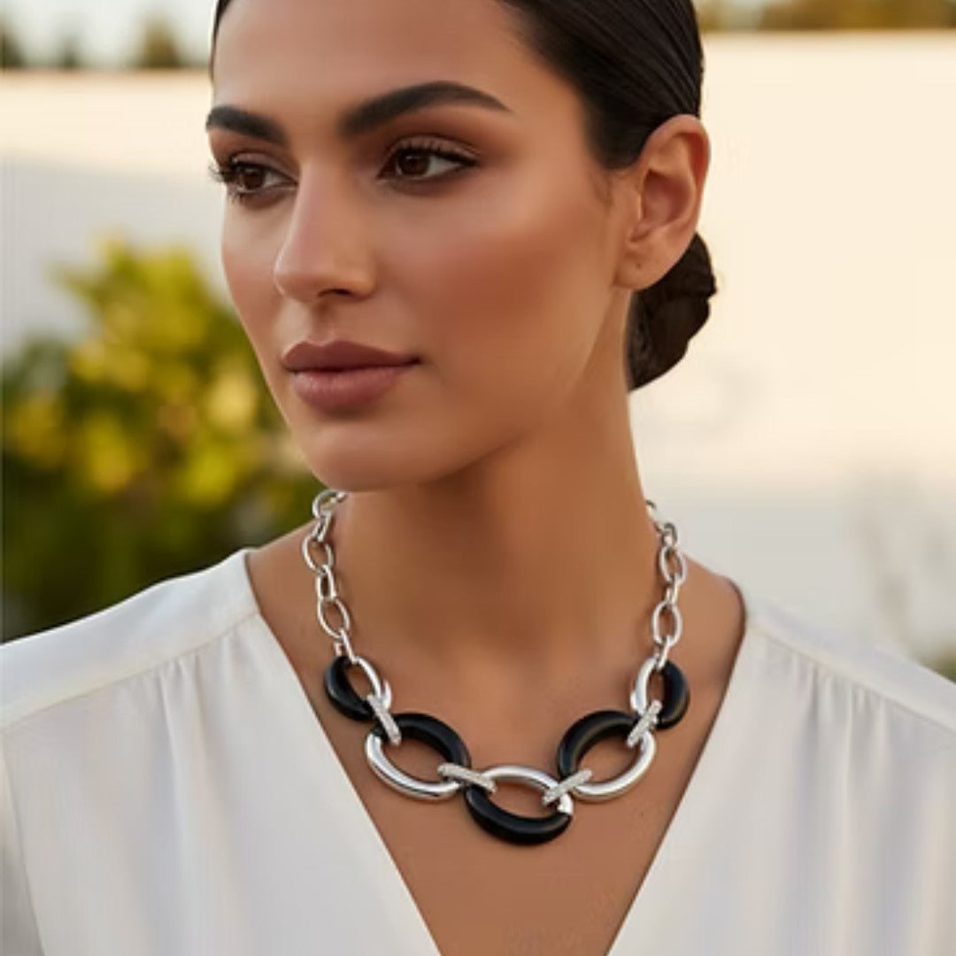 Vanity Her collana in metallo e resina Nero 606 596.NERO