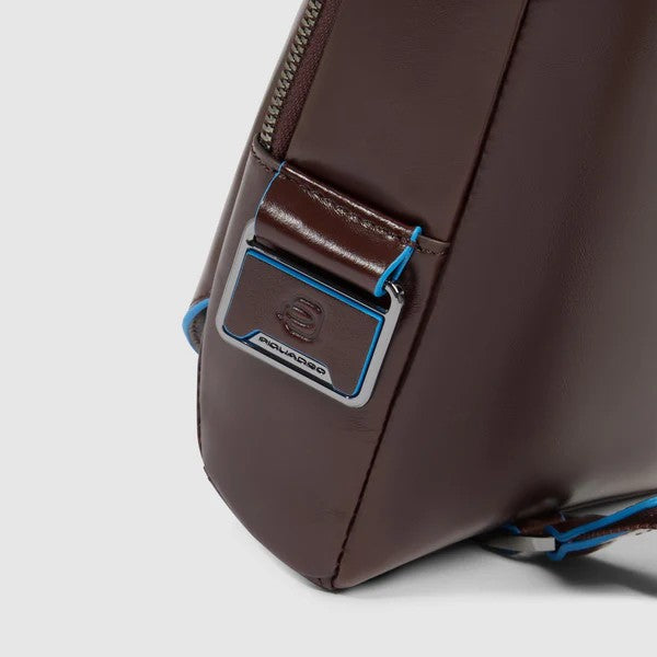 Piquadro monospalla in pelle "Blue Square" Marrone CA6898B2.MO