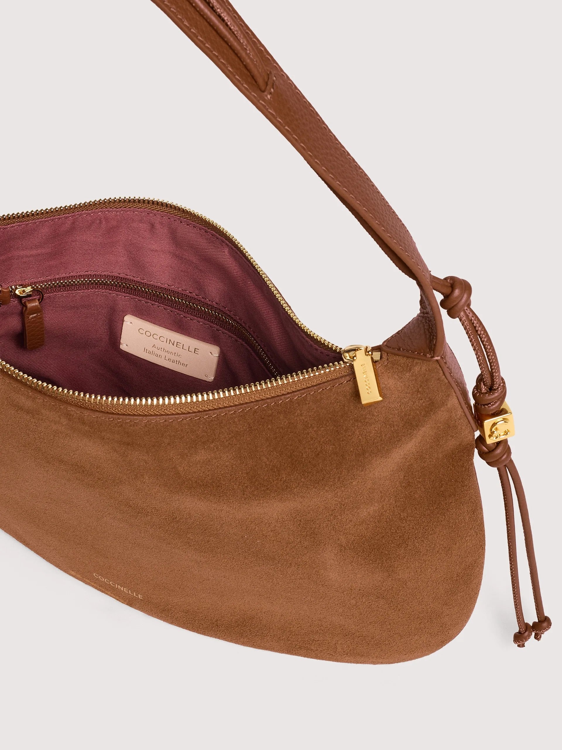 Coccinelle borsa a spalla in camoscio "Thess" Cuoio E1VCB130201.W11 COGNAC