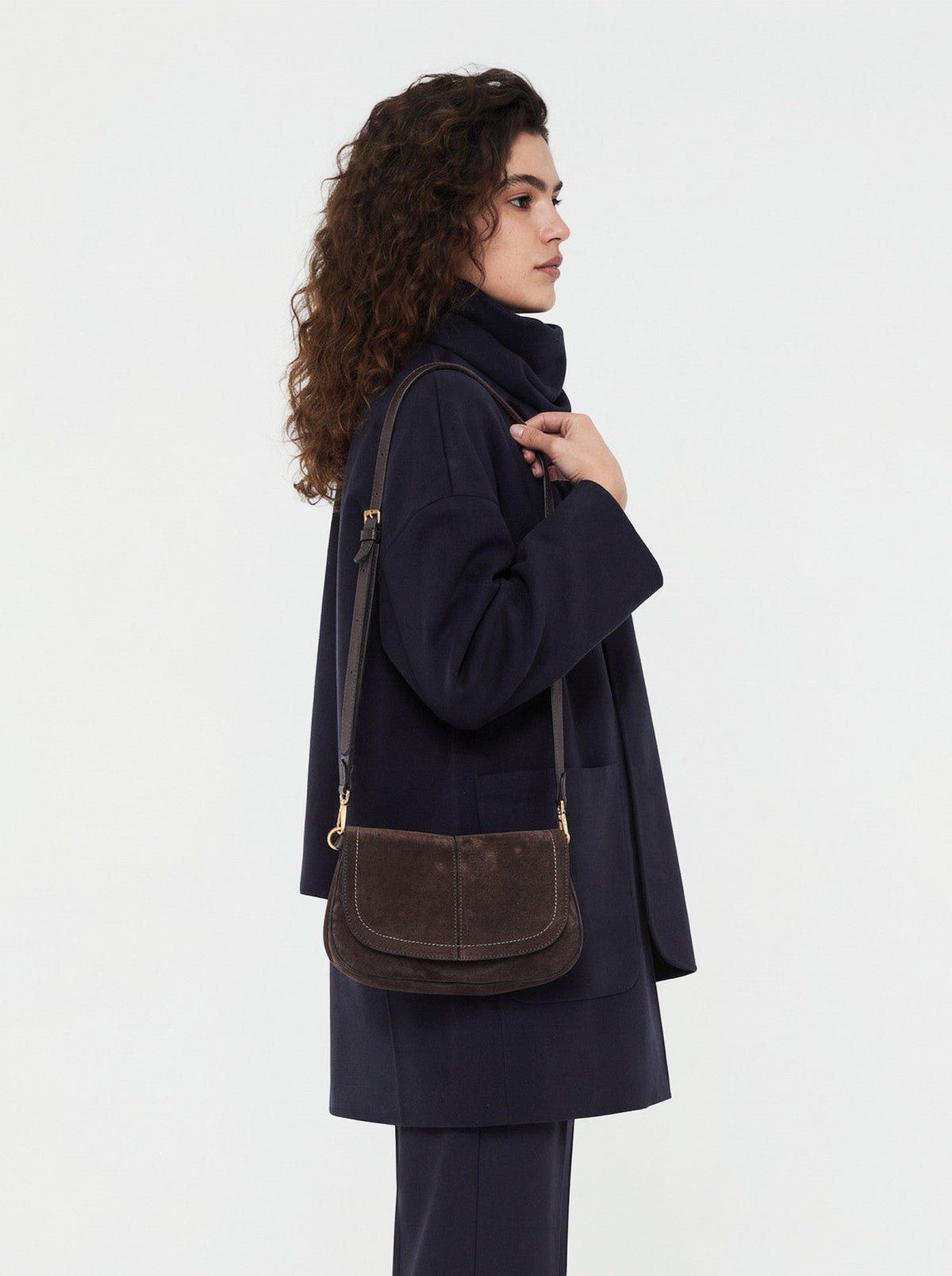 Gianni Chiarini borsa a spalla in camoscio "Helena Round" Marrone BS12618CM-PL.974 MOKA