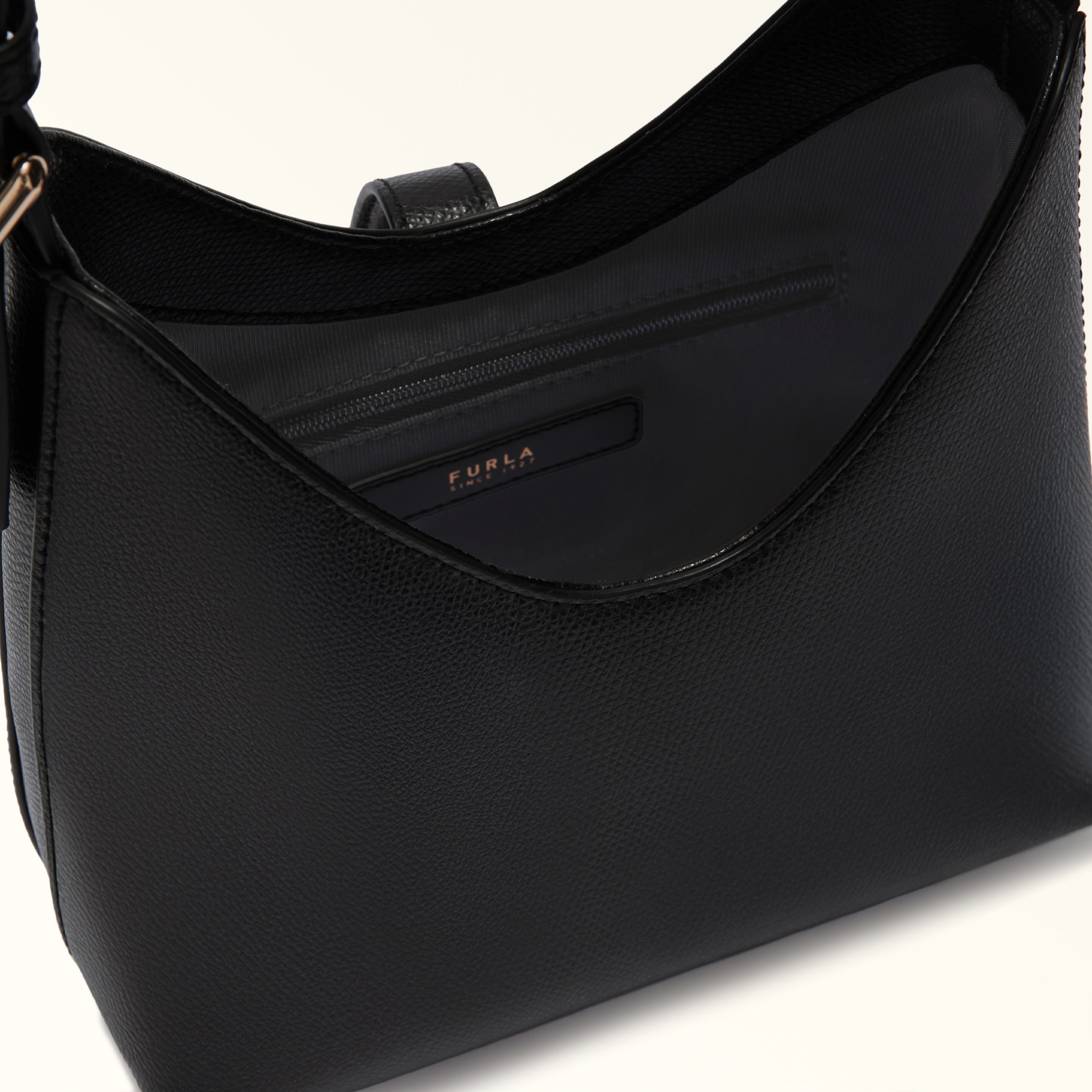 Furla borsa a spalla in pelle "Iride" Nero WE00820.O6000 NERO