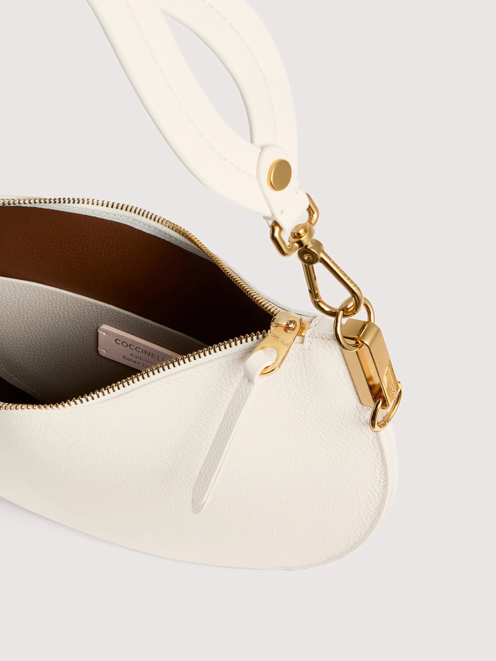 Coccinelle borsa a spalla in pelle "Sunup" Bianco E1QKF130201.685 PEARL/COGNAC