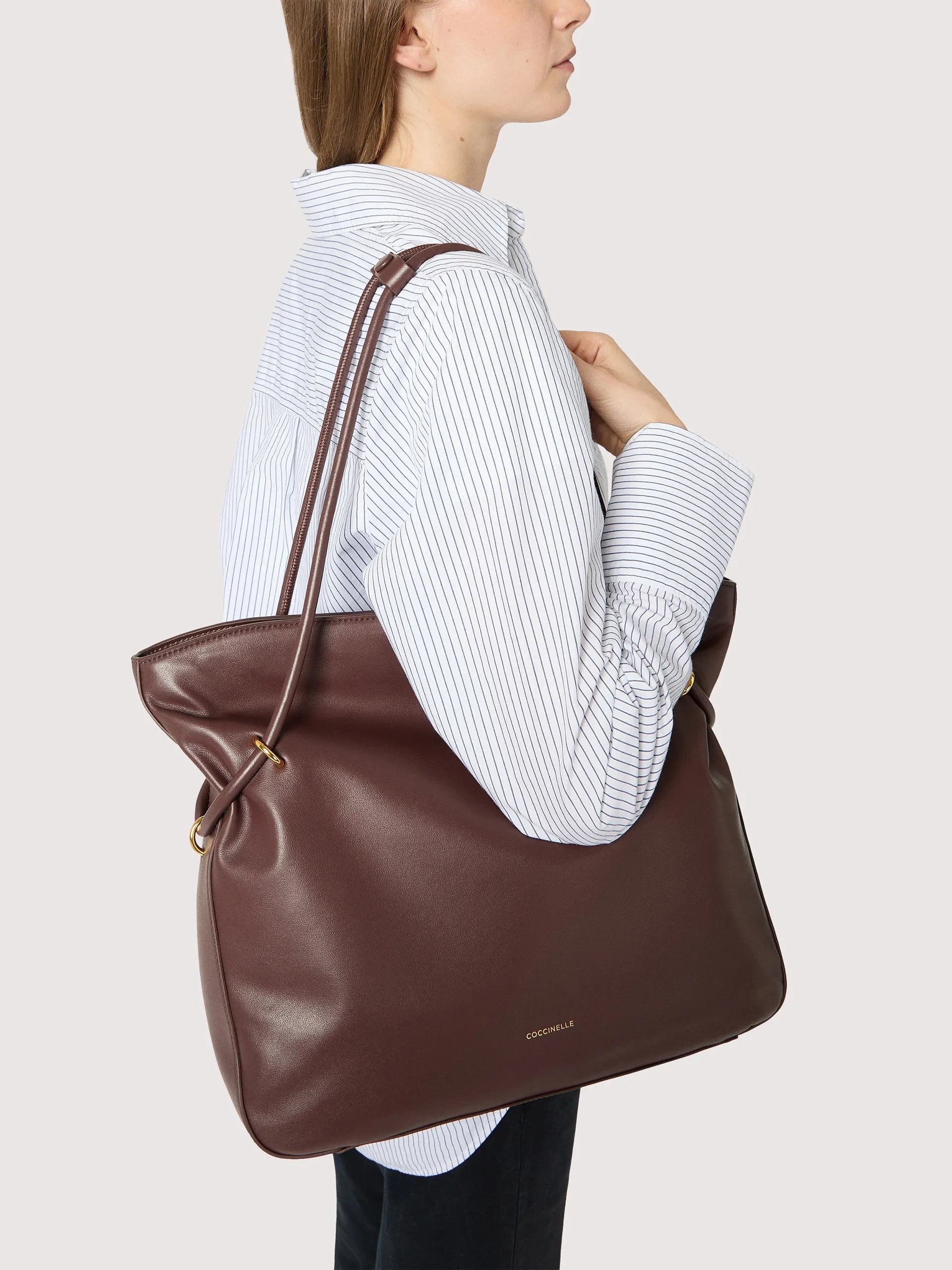 Coccinelle borsa shopping in pelle "Lizzie" Marrone E1VEP110101.R49 BERRY