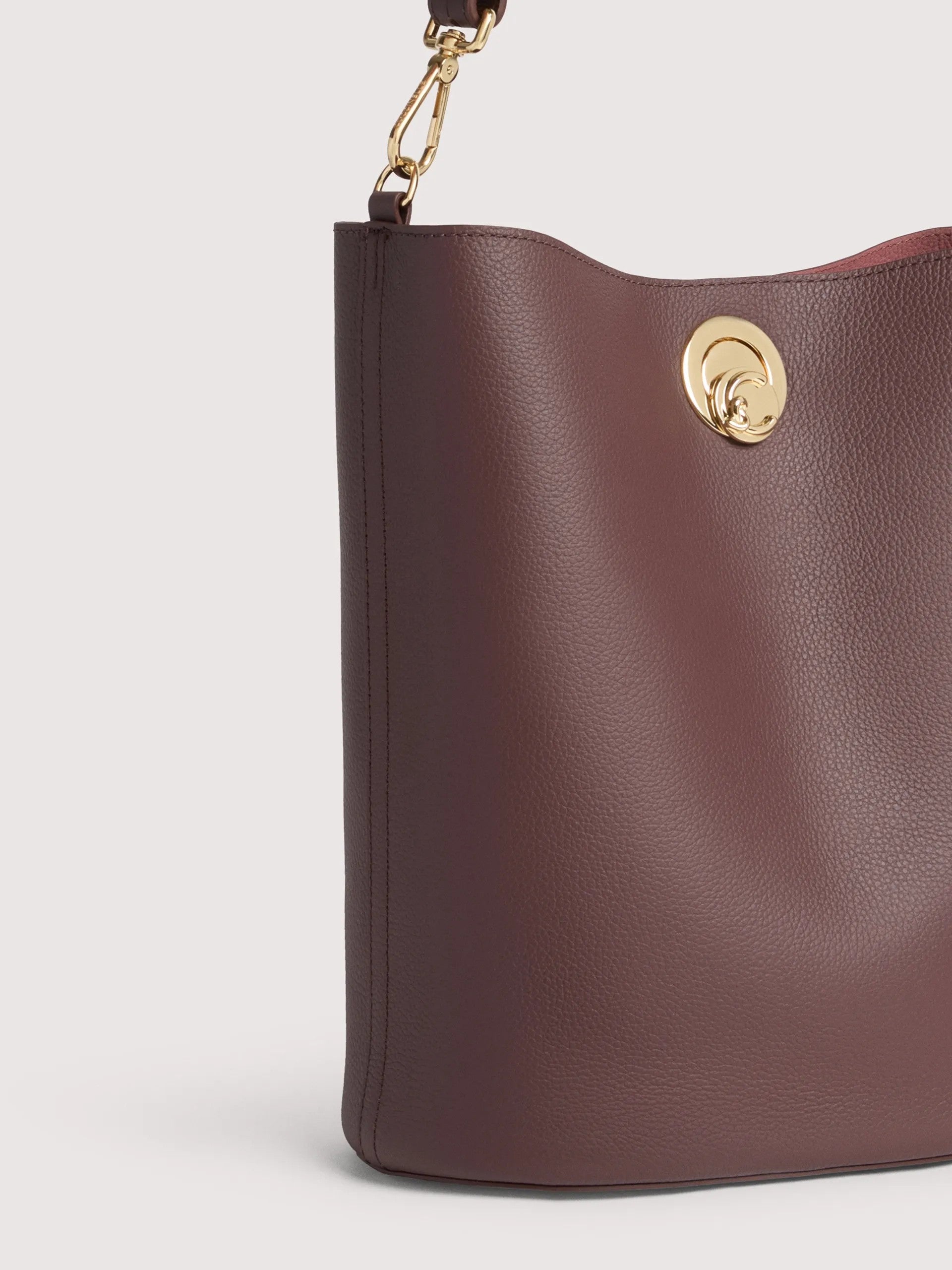 Coccinelle borsa secchiello in pelle "Nikla" Marrone E1TOA230101.953 BERRY/WINTER R