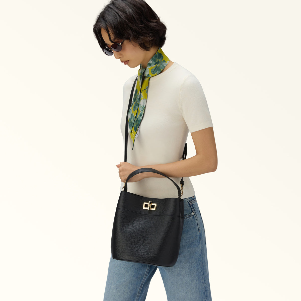 Furla borsa secchiello in pelle "Amelia" Nero WB01953.O6000 NERO