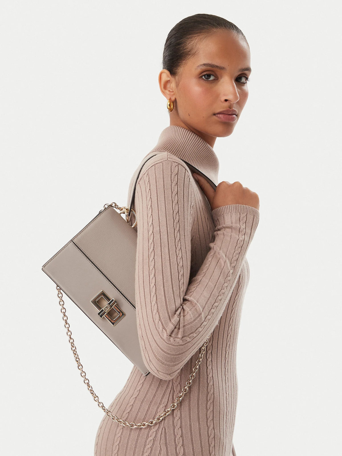 Furla borsa a spalla in pelle "Amelia" Tortora WB02156.4892S CACHEMIRE GRAY